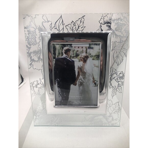 NEW Lenox Silver Peony 5x7 Picture Frame, Open-Box Never Used - Picture 1 of 10